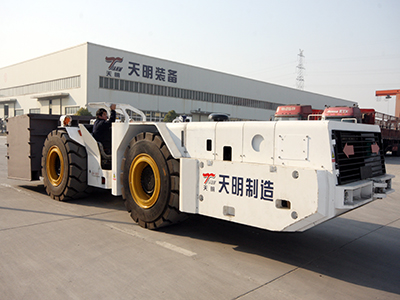 鏟闆式搬運車